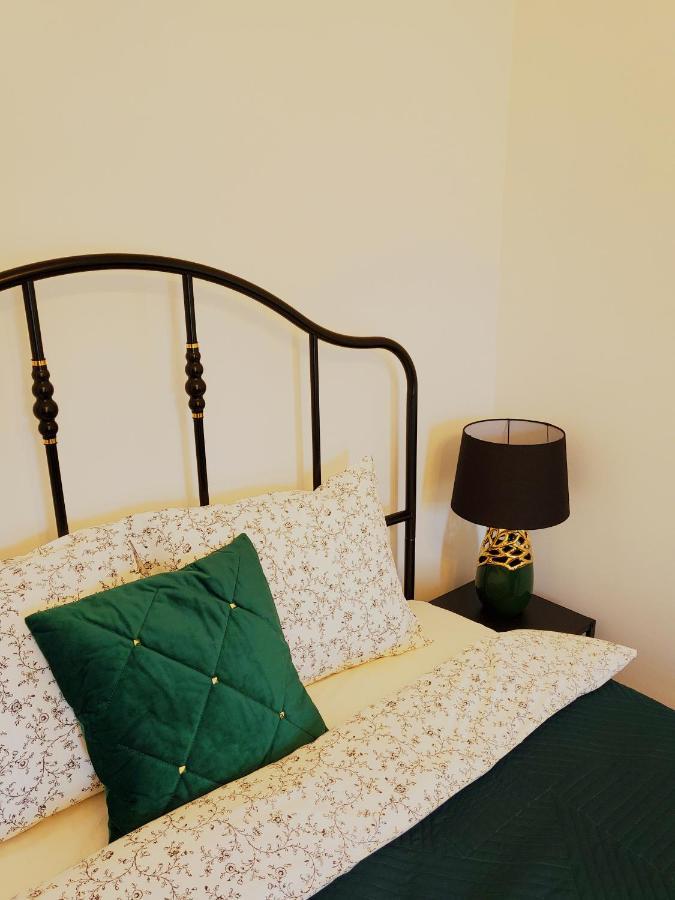 Centrum Grand Apartament Apartment Swidnica  Luaran gambar