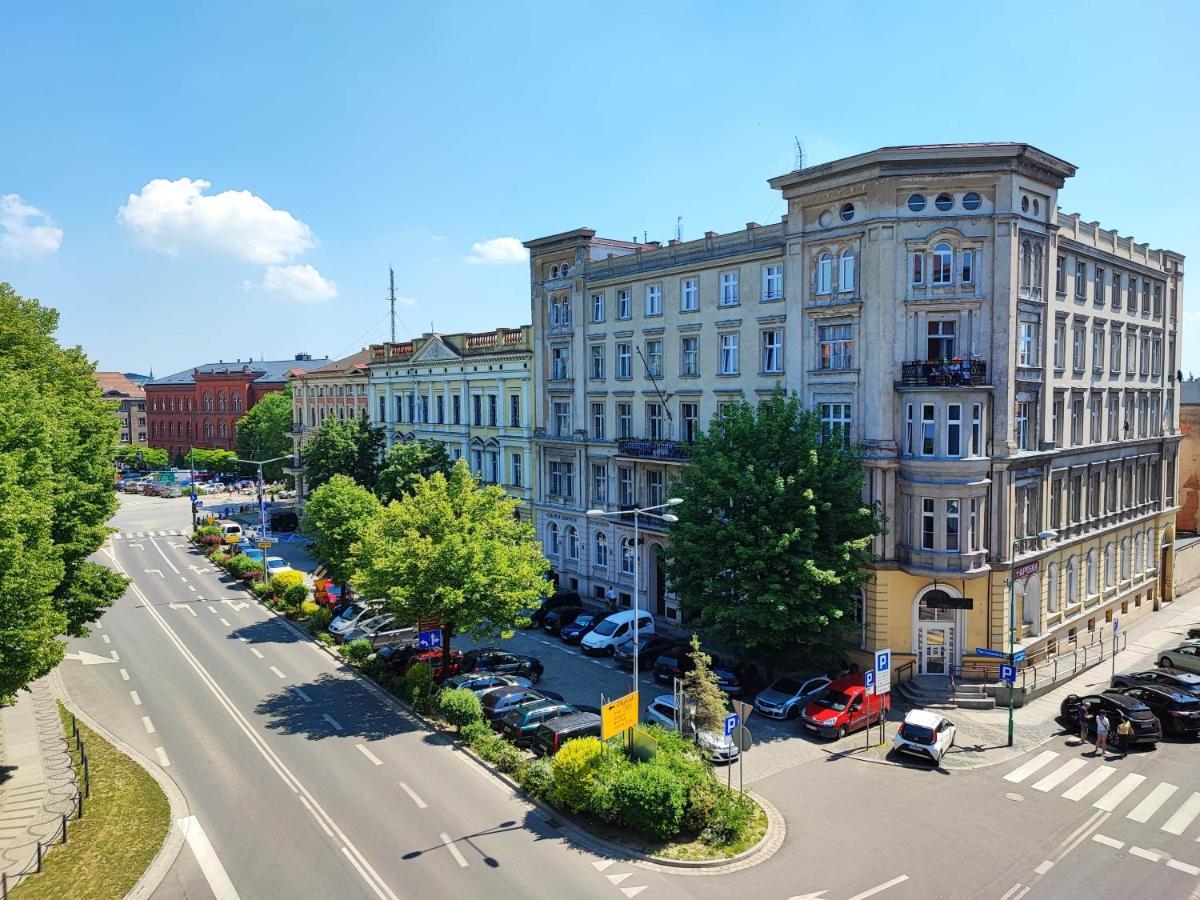 Centrum Grand Apartament Swidnica  Luaran gambar