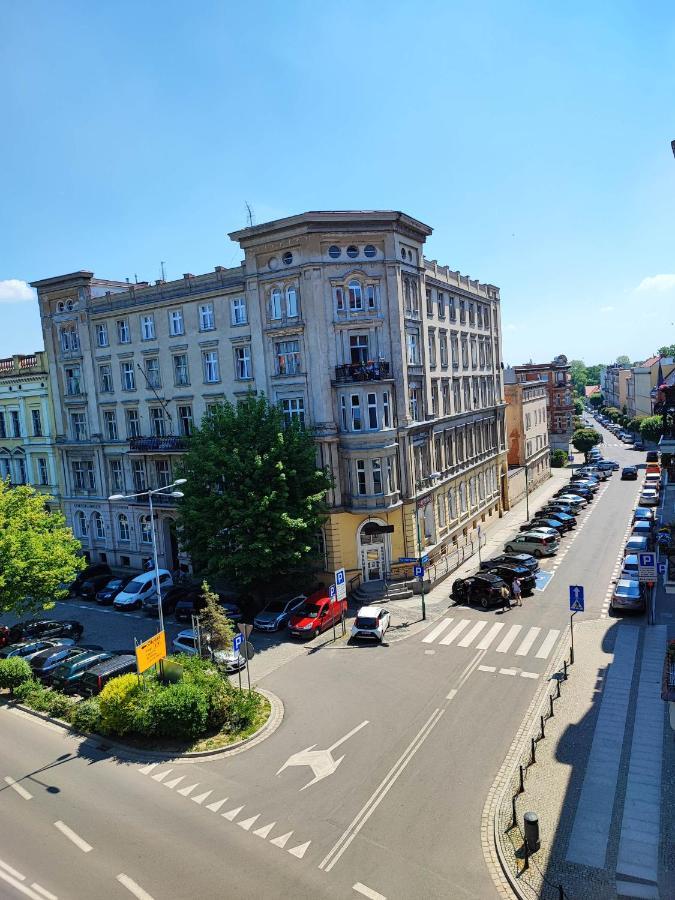 Centrum Grand Apartament Swidnica  Luaran gambar